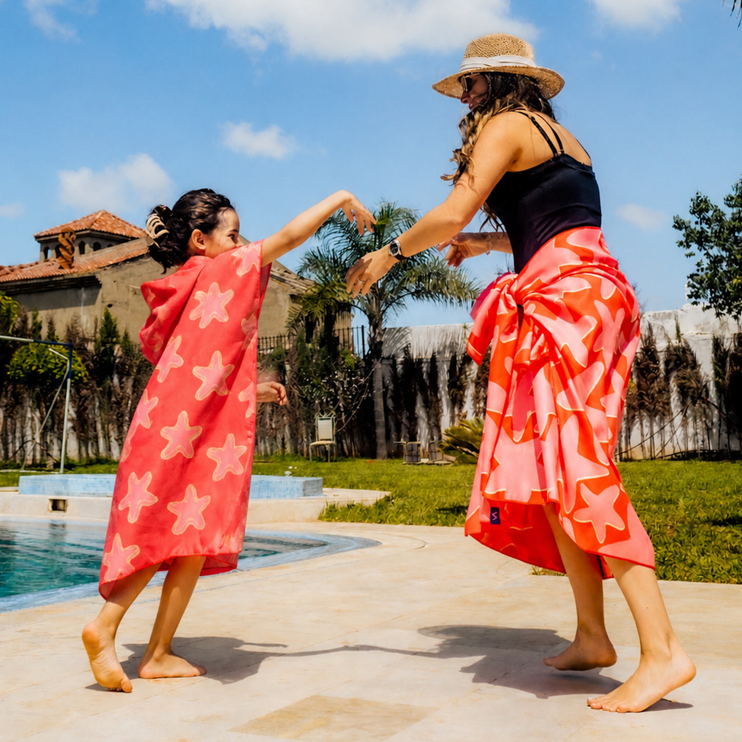 Mini & Me Set - Quick-dry Sand-Free Beach Towel and Kids Poncho